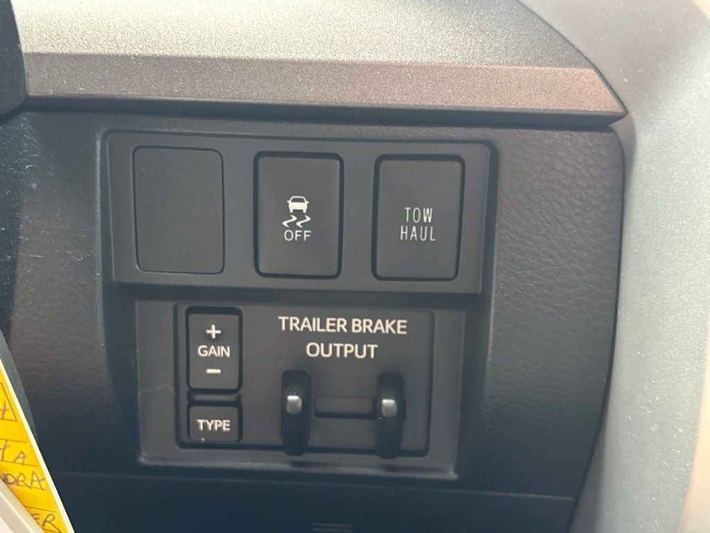 2017 Toyota Tundra SR5