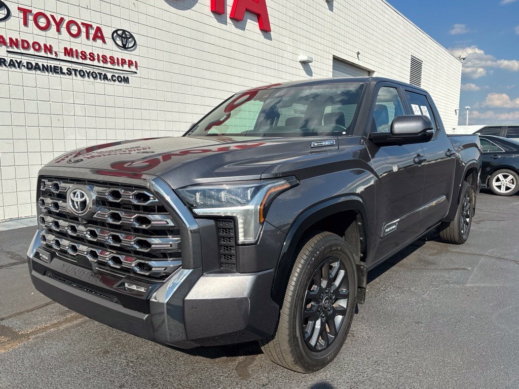 2025 Toyota Tundra Hybrid Platinum