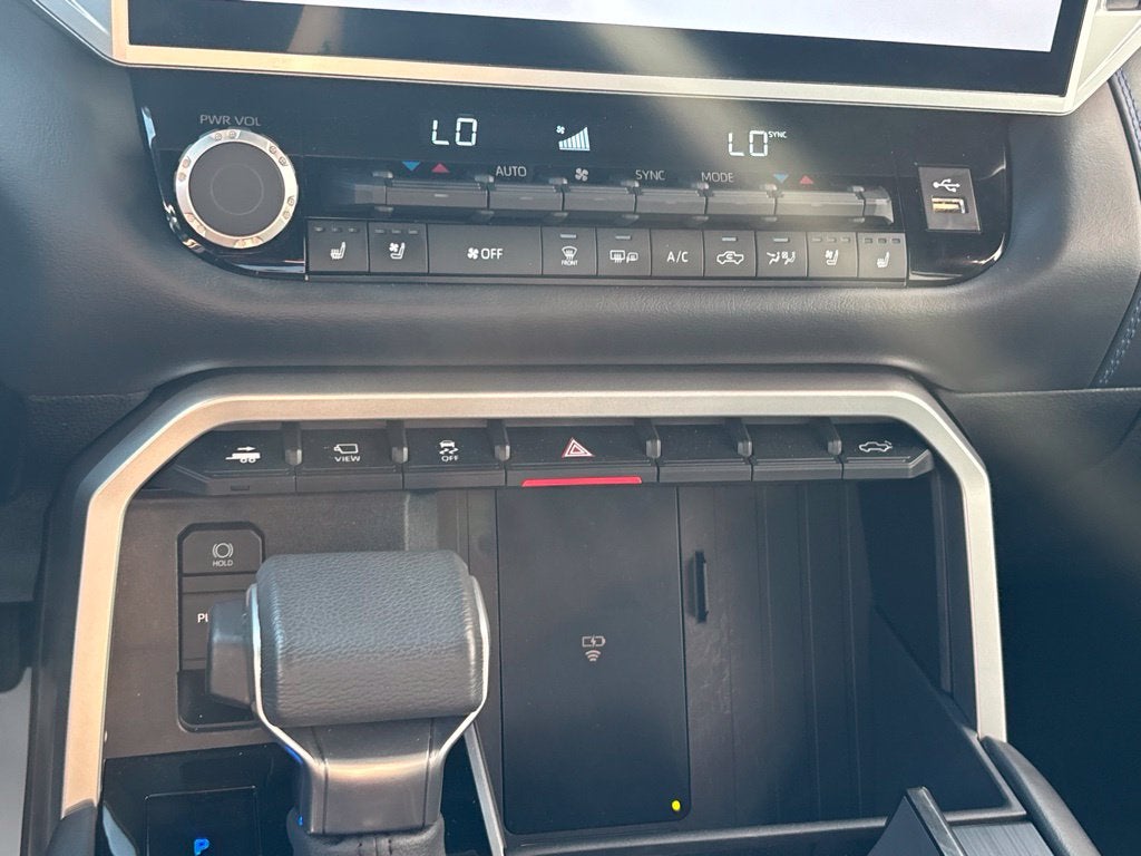 2025 Toyota Tundra Hybrid Platinum