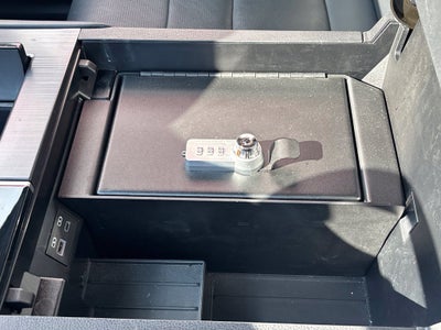 2025 Toyota Tundra Hybrid Platinum