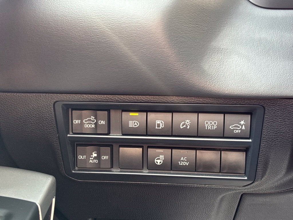 2025 Toyota Tundra Hybrid Platinum