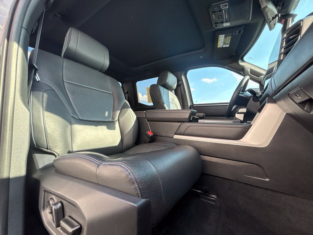 2025 Toyota Tundra Hybrid Platinum