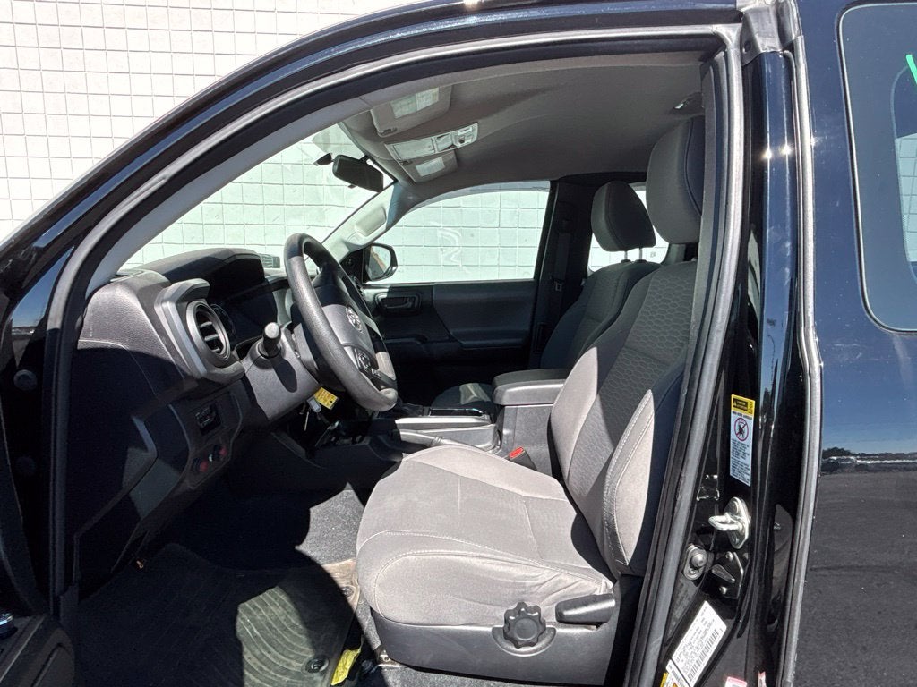 2017 Toyota Tacoma SR