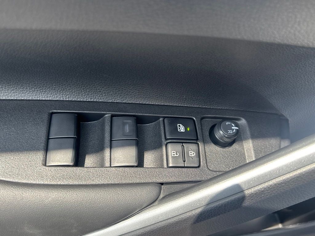 2026 Toyota Corolla Cross Hybrid SE