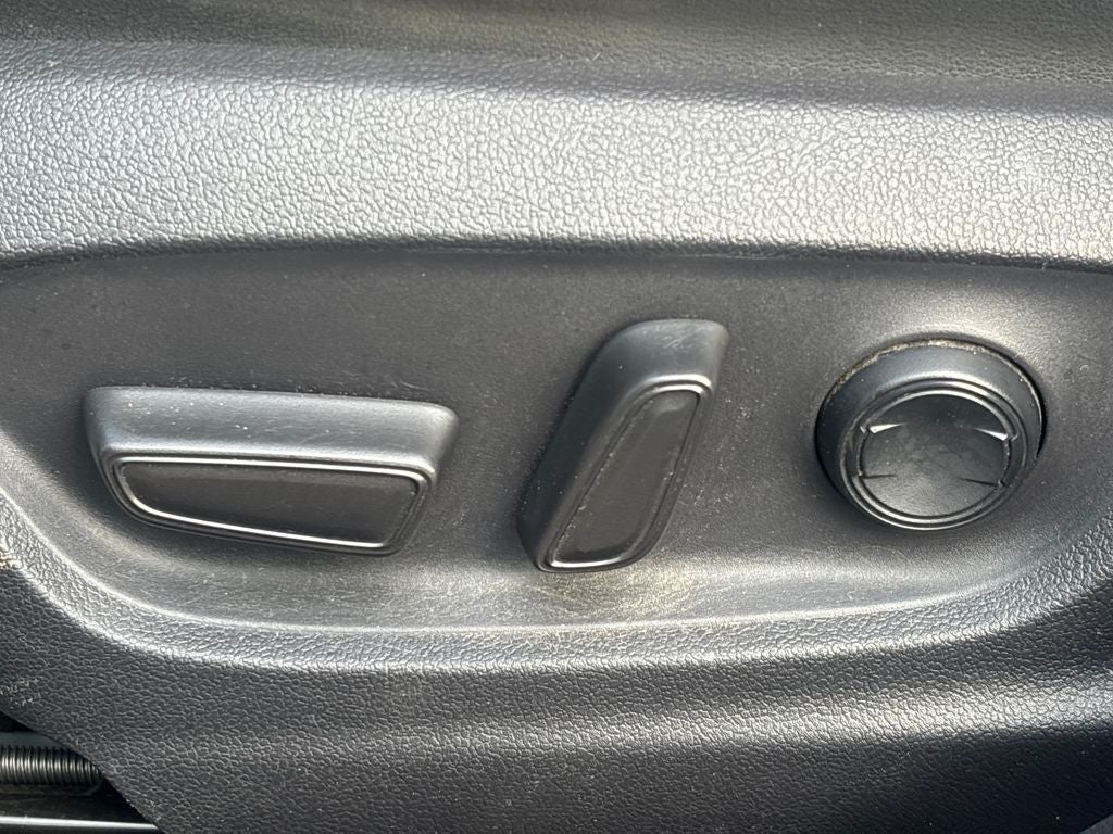 2022 Toyota Prius XLE