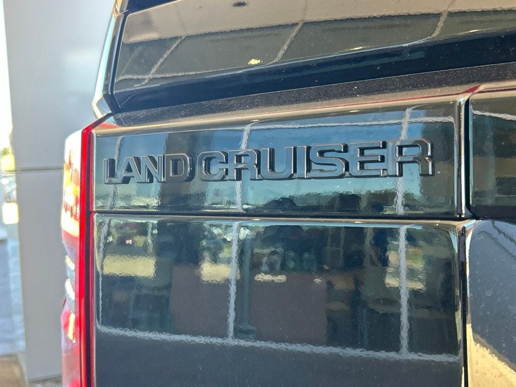 2027 Toyota Land Cruiser Base