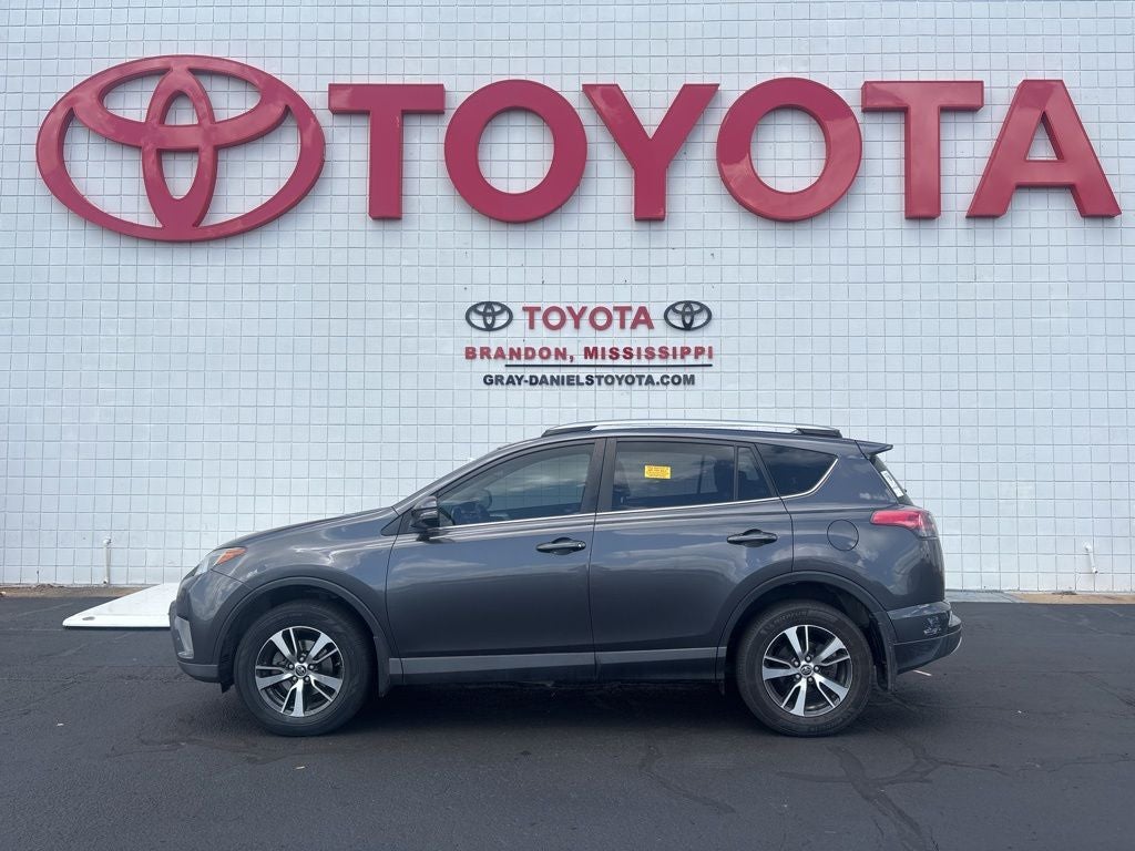 2017 Toyota RAV4 XLE