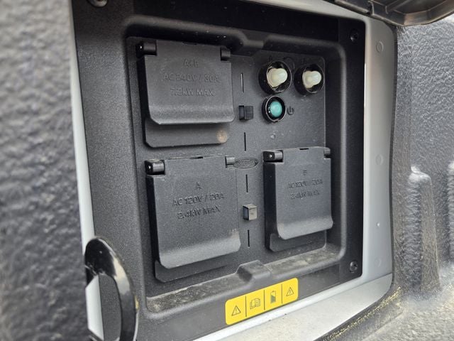 2025 Ford F-150 Lightning Flash™