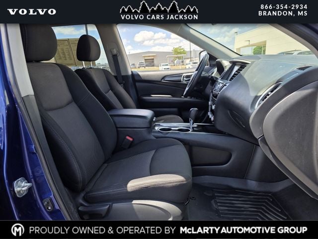 2020 Nissan Pathfinder SV