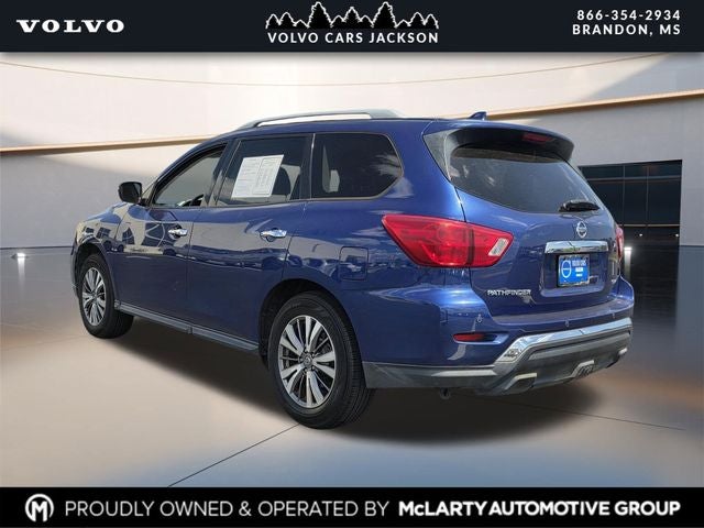 2020 Nissan Pathfinder SV