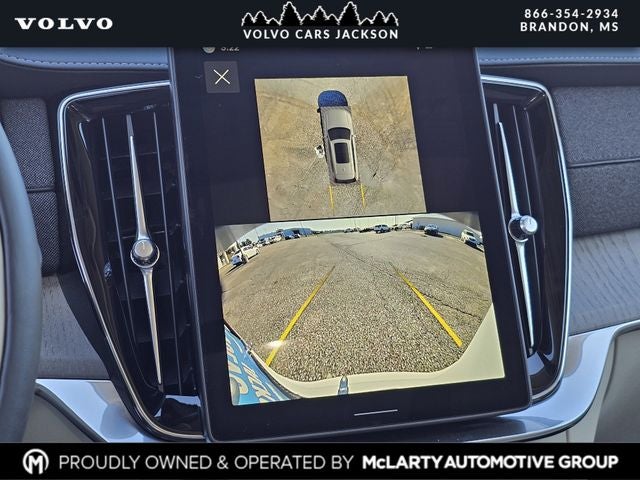 2026 Volvo XC90 B6 Ultra Dark 6-Passenger