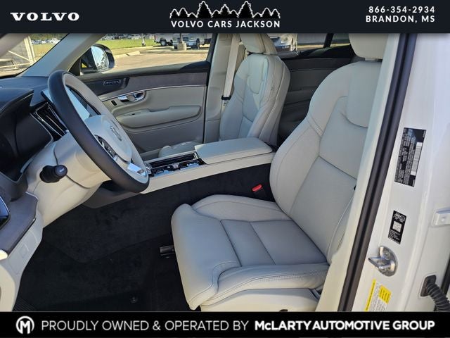 2026 Volvo XC90 B6 Ultra Dark 6-Passenger