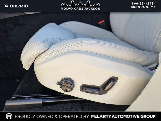 2026 Volvo XC90 B6 Ultra Dark 6-Passenger