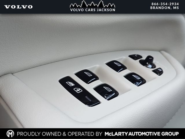 2026 Volvo XC90 B6 Ultra Dark 6-Passenger