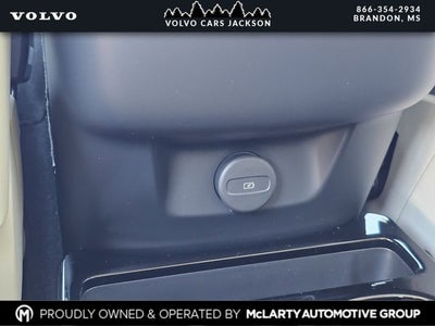 2026 Volvo XC90 B6 Ultra Dark 6-Passenger