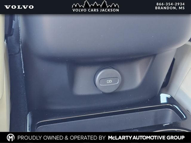 2026 Volvo XC90 B6 Ultra Dark 6-Passenger