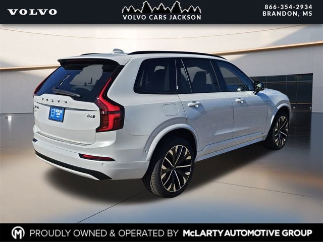 2026 Volvo XC90 B6 Ultra Dark 6-Passenger