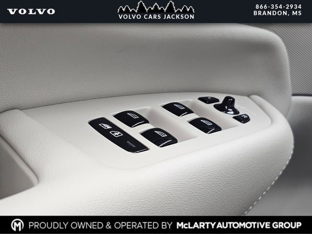 2026 Volvo XC90 B6 Ultra Bright