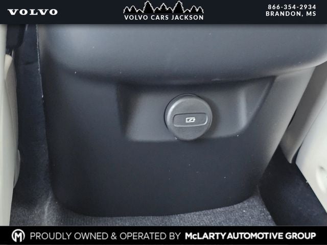 2026 Volvo XC90 B6 Ultra Bright