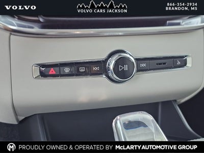 2026 Volvo XC90 B6 Ultra Bright