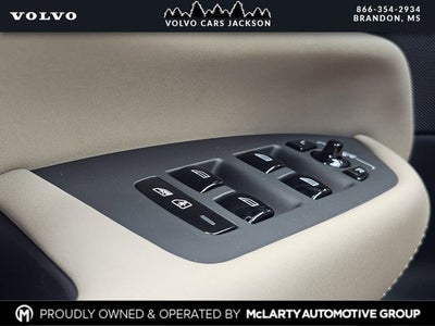 2026 Volvo XC90 B6 Ultra Bright