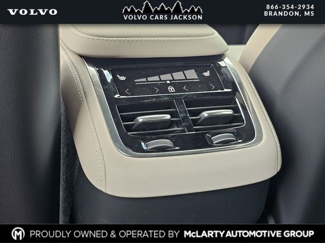 2026 Volvo XC90 B6 Ultra Bright