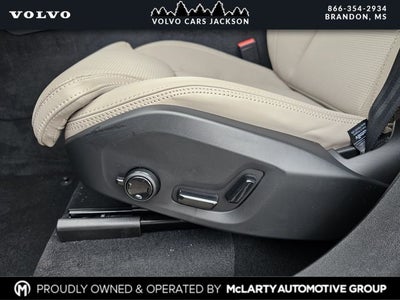 2026 Volvo XC90 B6 Ultra Bright