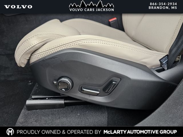 2026 Volvo XC90 B6 Ultra Bright