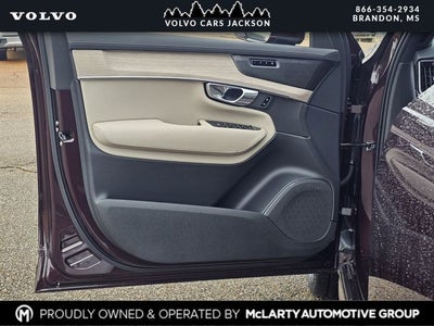 2026 Volvo XC90 B6 Ultra Bright