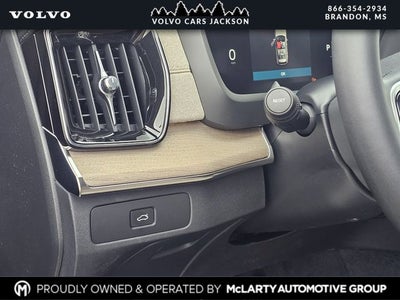 2026 Volvo XC90 B6 Ultra Bright