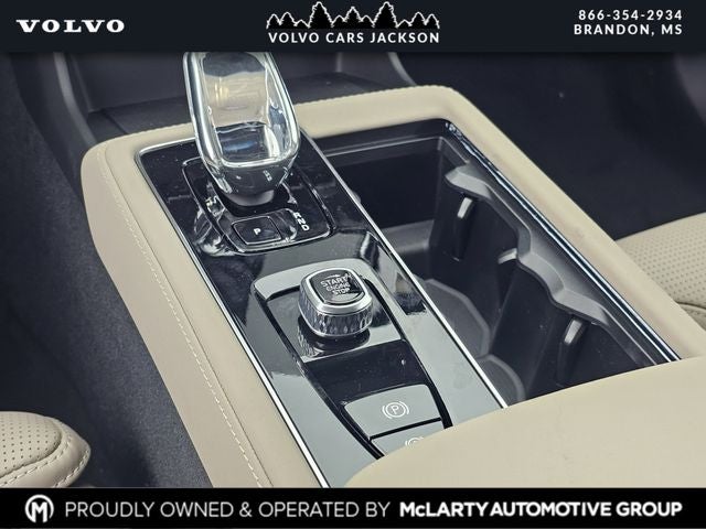 2026 Volvo XC90 B6 Ultra Bright