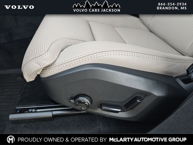 2026 Volvo XC90 B6 Ultra Bright 7-Passenger