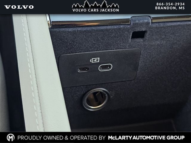 2026 Volvo XC90 B6 Ultra Bright 7-Passenger