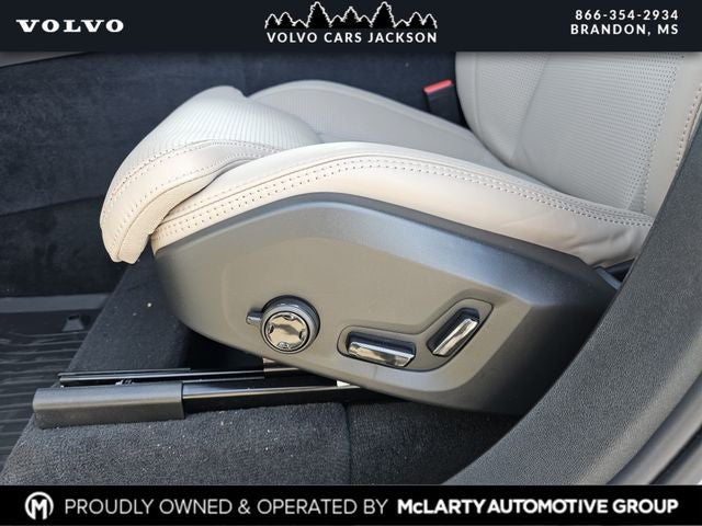 2026 Volvo XC90 B6 Ultra Bright