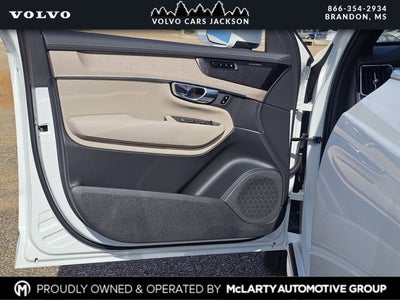 2026 Volvo XC90 B6 Ultra Bright