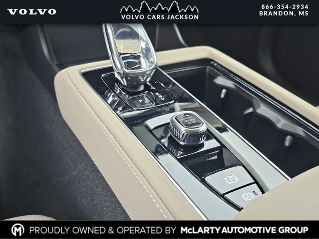 2026 Volvo XC90 B6 Ultra Bright