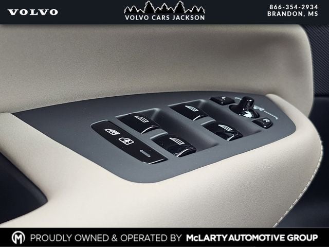 2026 Volvo XC90 B6 Ultra Dark