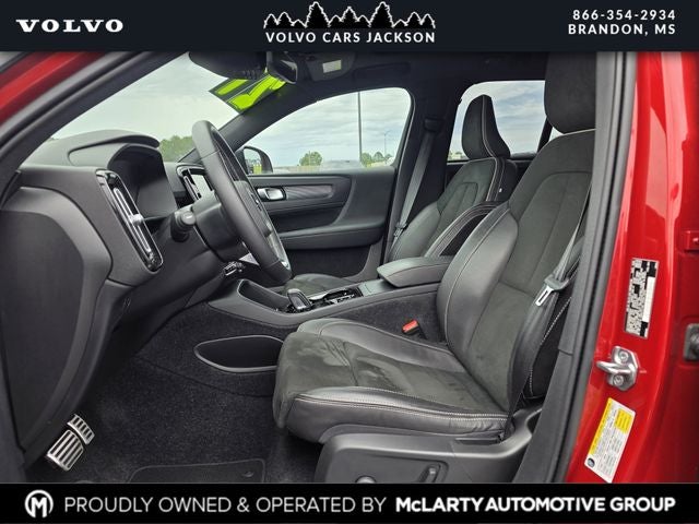 2021 Volvo XC40 R-Design