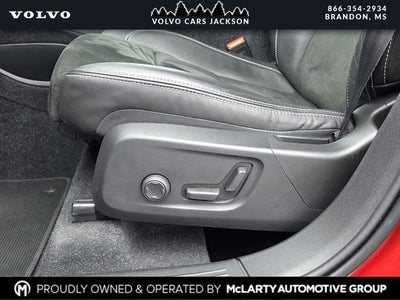 2021 Volvo XC40 R-Design