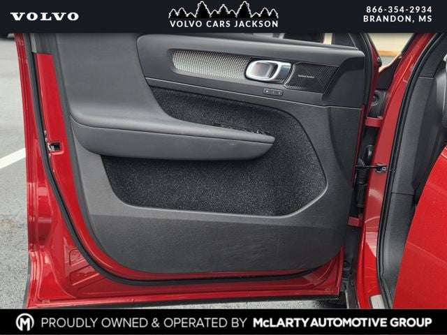 2021 Volvo XC40 R-Design