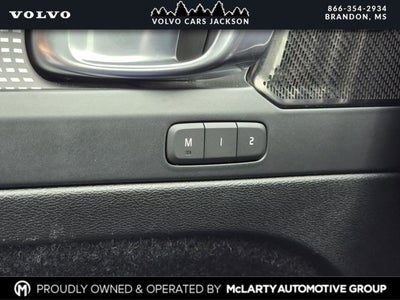 2021 Volvo XC40 R-Design
