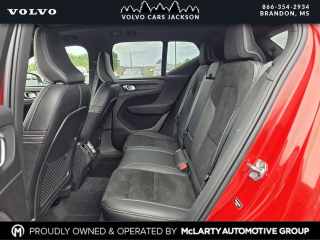 2021 Volvo XC40 R-Design