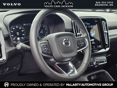 2021 Volvo XC40 R-Design