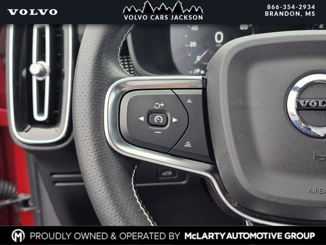 2021 Volvo XC40 R-Design