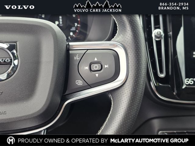 2021 Volvo XC40 R-Design