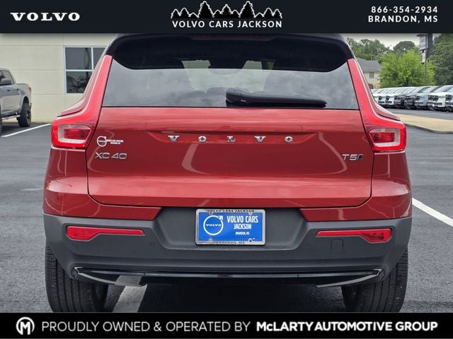 2021 Volvo XC40 R-Design