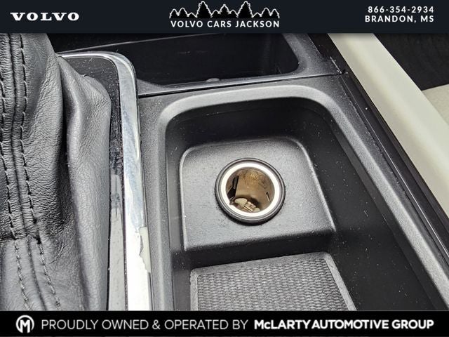 2018 Volvo XC90 T6 Momentum