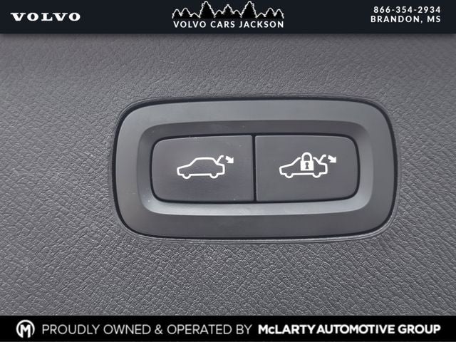 2018 Volvo XC90 T6 Momentum