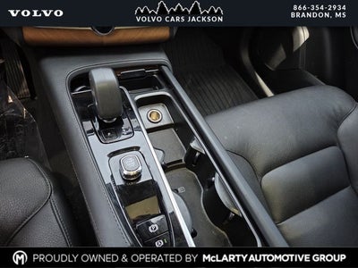 2024 Volvo XC90 B5 Plus