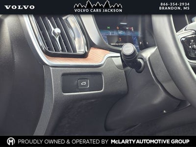 2024 Volvo XC60 B5 Plus Dark Theme